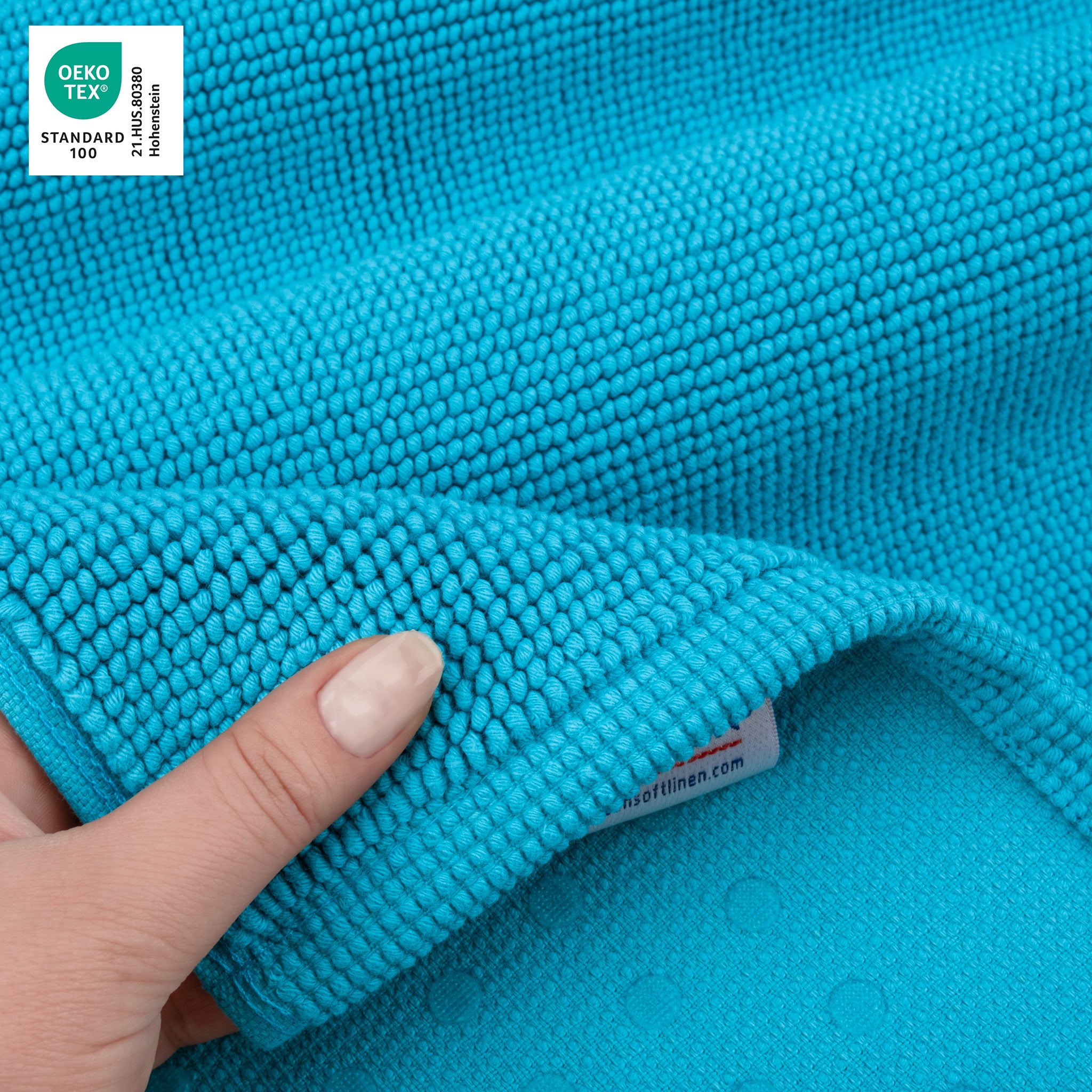 American Soft Linen 100% Cotton Bath Mat Rugs, 17x24 inches Slip Resistant Bottom Base Bath Mats for Bathroom