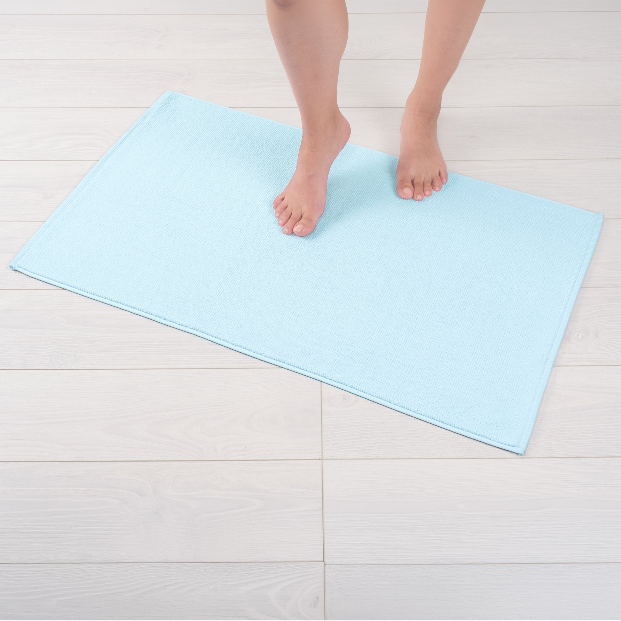American Soft Linen 100% Cotton Bath Mat Rugs, 17x24 inches with Silicone Backing, Soft Absorbent Grip-Enhanced Bath Mats for Bathroom