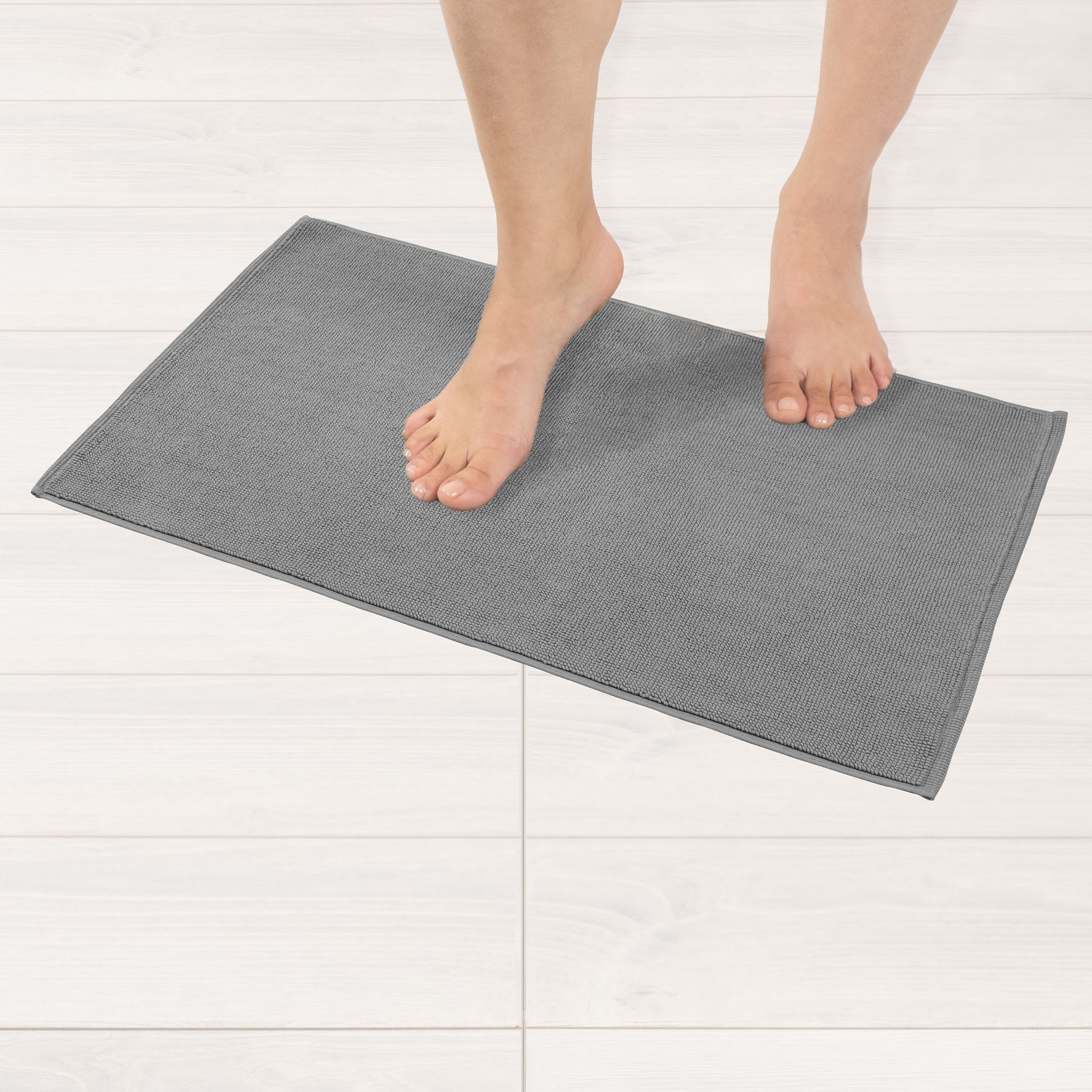 American Soft Linen 100% Cotton Bath Mat Rugs, 17x24 inches Slip Resistant Bottom Base Bath Mats for Bathroom