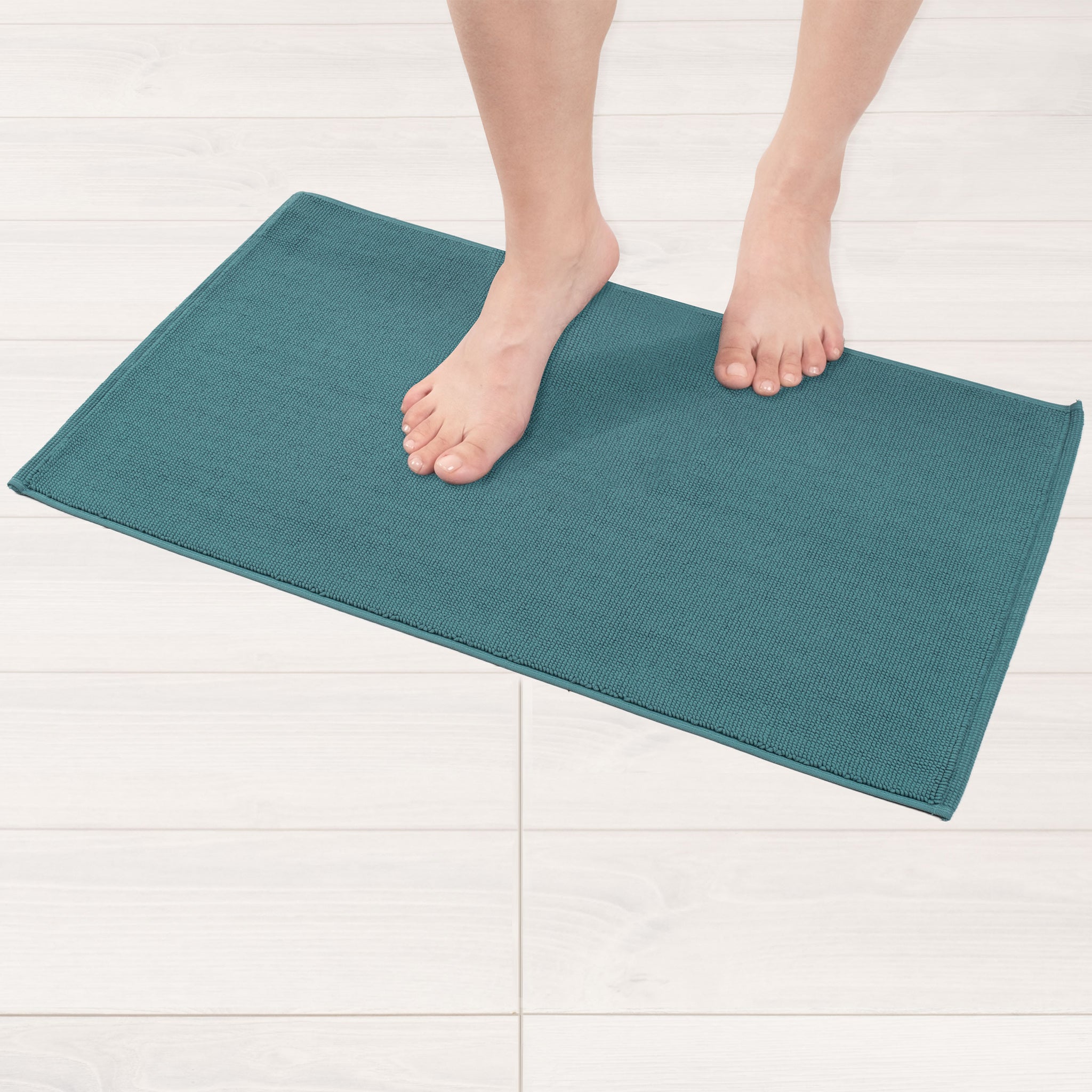 American Soft Linen 100% Cotton Bath Mat Rugs, 17x24 inches Slip Resistant Bottom Base Bath Mats for Bathroom