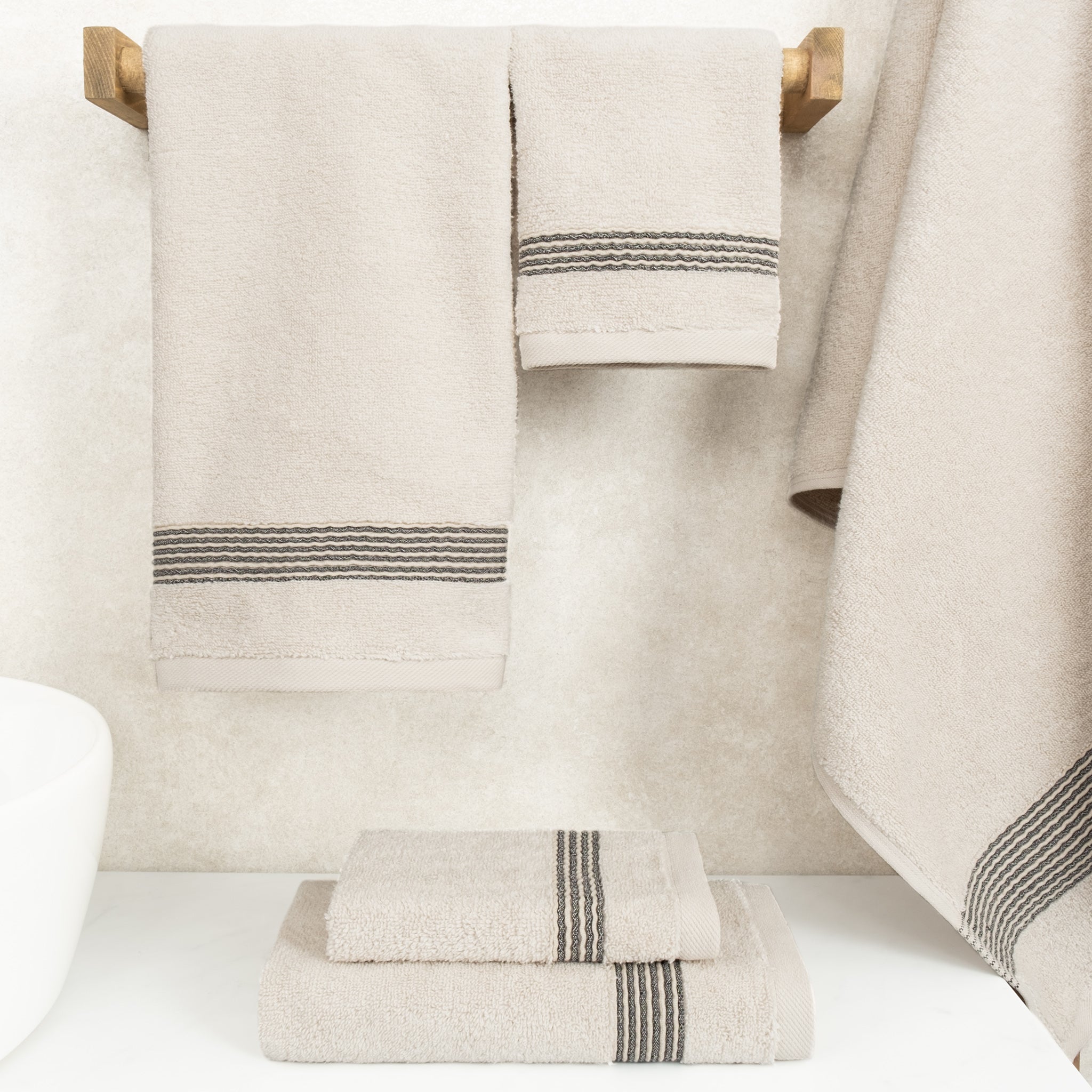 American Soft Linen Pleated Collection 100% Combed Cotton Luxury 6 Piece Towel Set, Zero Twist Ultra Soft and Plush 460 GSM Towels for Bathroom