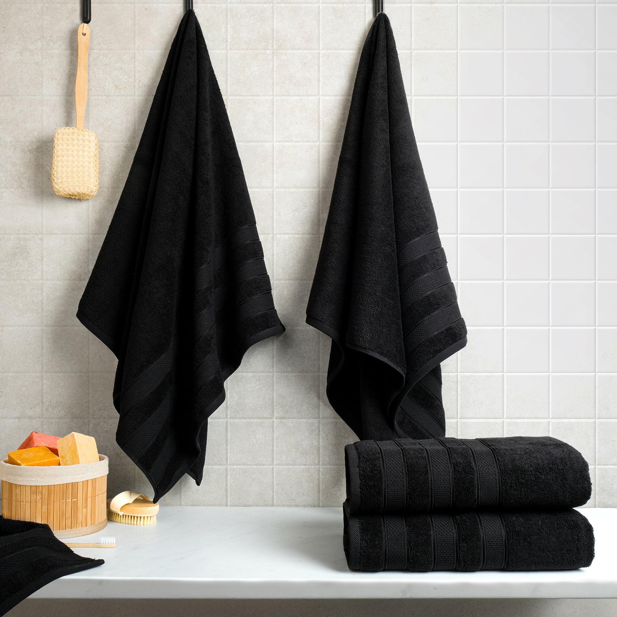 American Soft Linen Salem 4-Pack Bath Towel Sets, 100% Cotton Luxury Turkish Towels, Super Soft, Absorbent, Premium Wholesale Bath Towels - Black 2