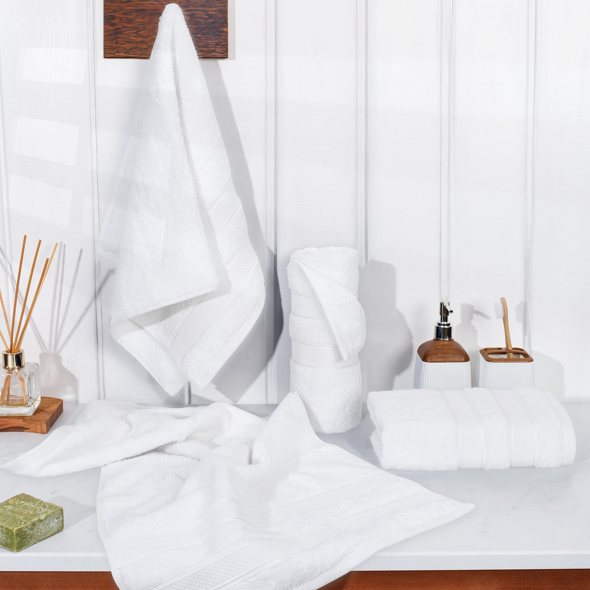 American Soft Linen Salem 4-Pack Hand Towel Sets, 100% Cotton Luxury Turkish Towels, Super Soft, Absorbent, Premium Wholesale Hand Towels - White 2