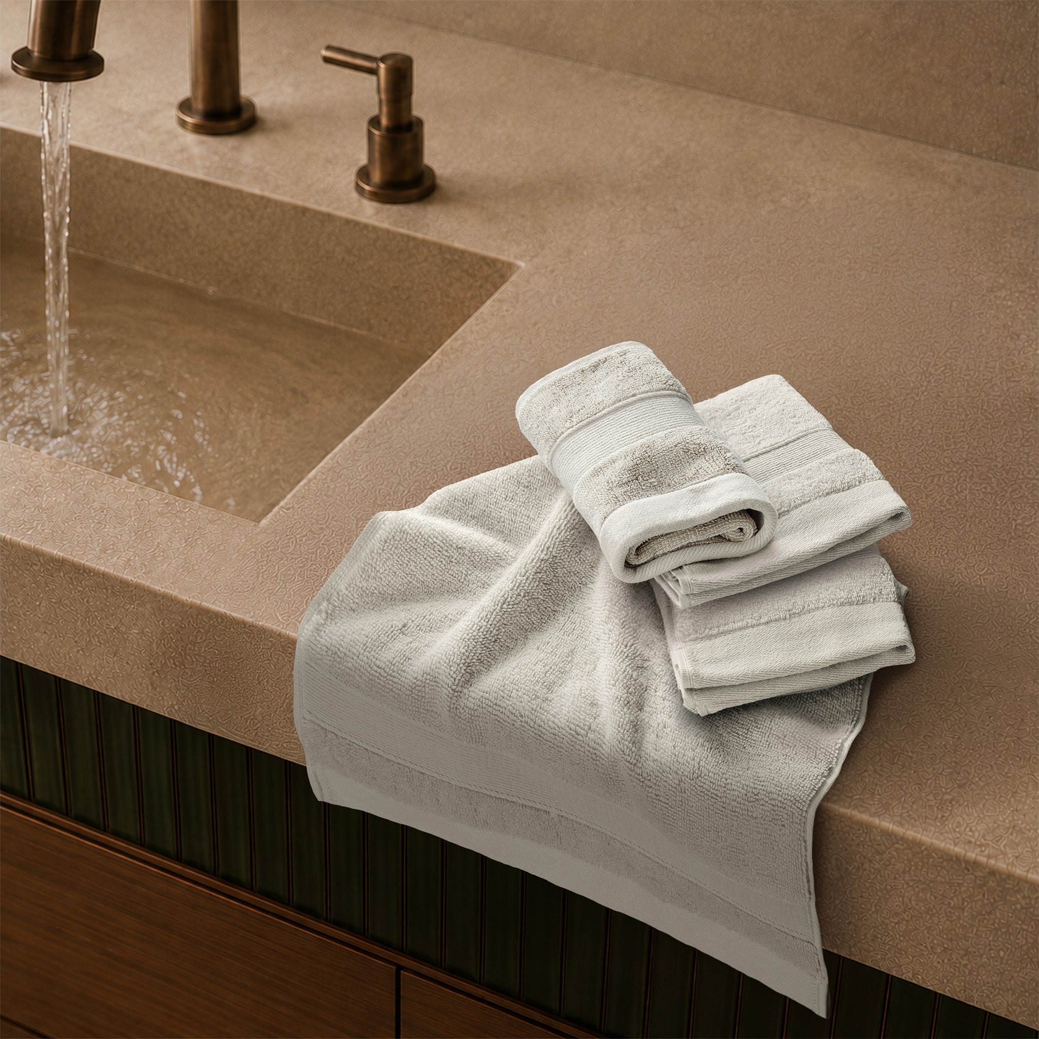 SIENA 4-Piece Turkish Cotton Luxury Washcloths Set – 700 GSM
