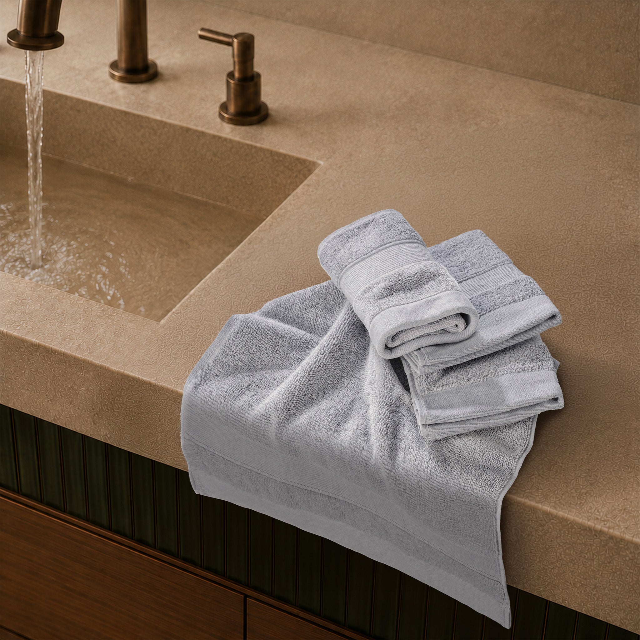 SIENA 4-Piece Turkish Cotton Luxury Washcloths Set – 700 GSM