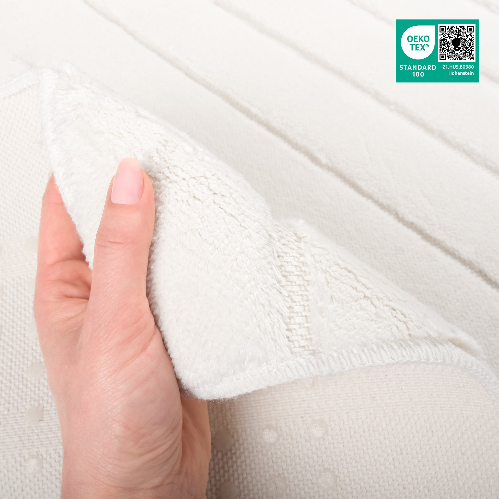 American Soft Linen Katiy Bath Rug – 21x34 Inches Non-Slip Premium Cotton Comfort - Bath Mats for Bathroom