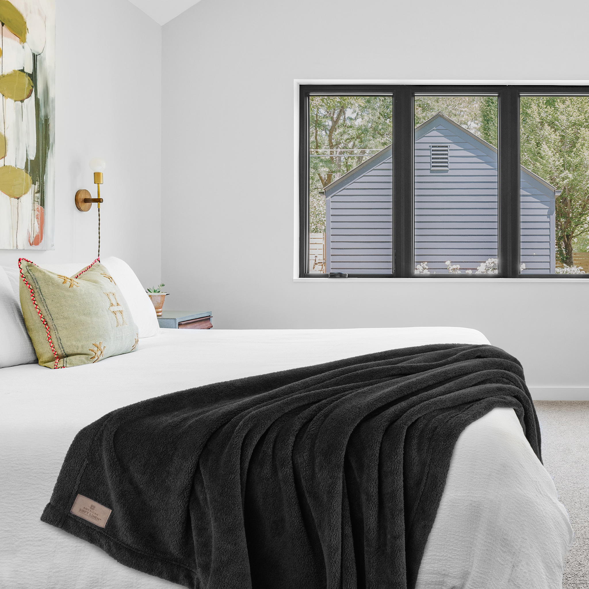American Soft Linen - Bedding Fleece Blanket - Wholesale - 15 Set Case Pack - Twin Size 60x80 inches - Black - 2