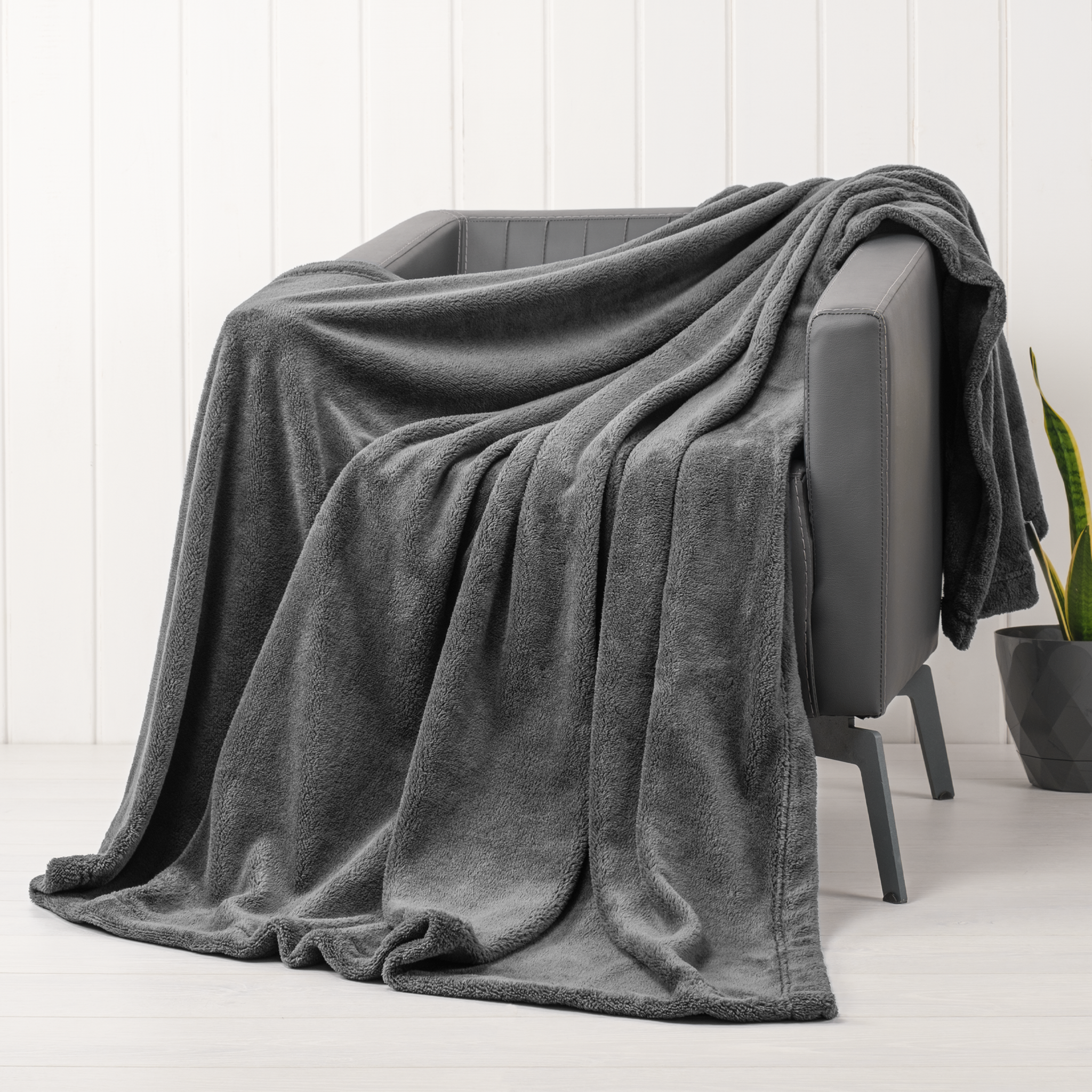 American Soft Linen - Bedding Fleece Blanket - Wholesale - 15 Set Case Pack - Twin Size 60x80 inches - Gray - 1
