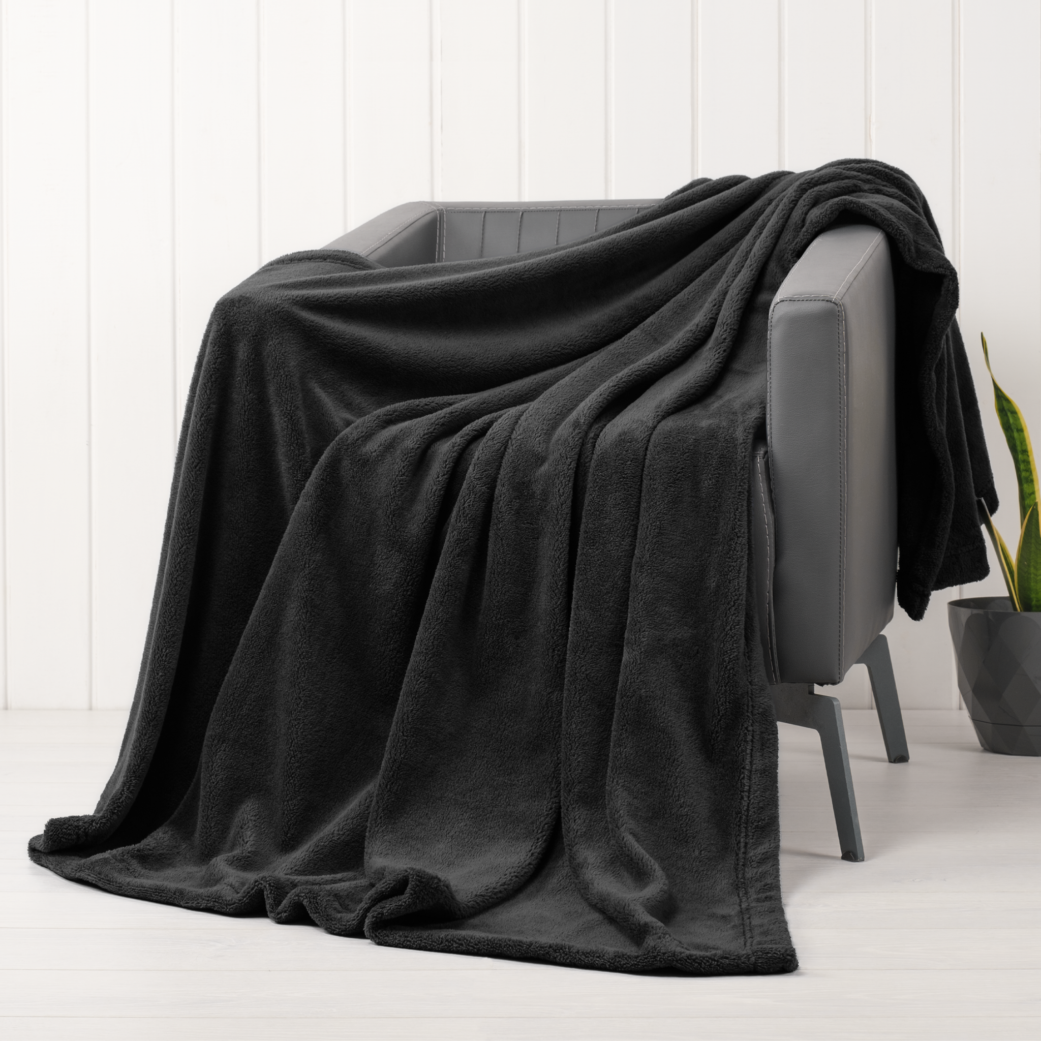 American Soft Linen - Bedding Fleece Blanket - Twin Size 60x80 inches - Black - 1